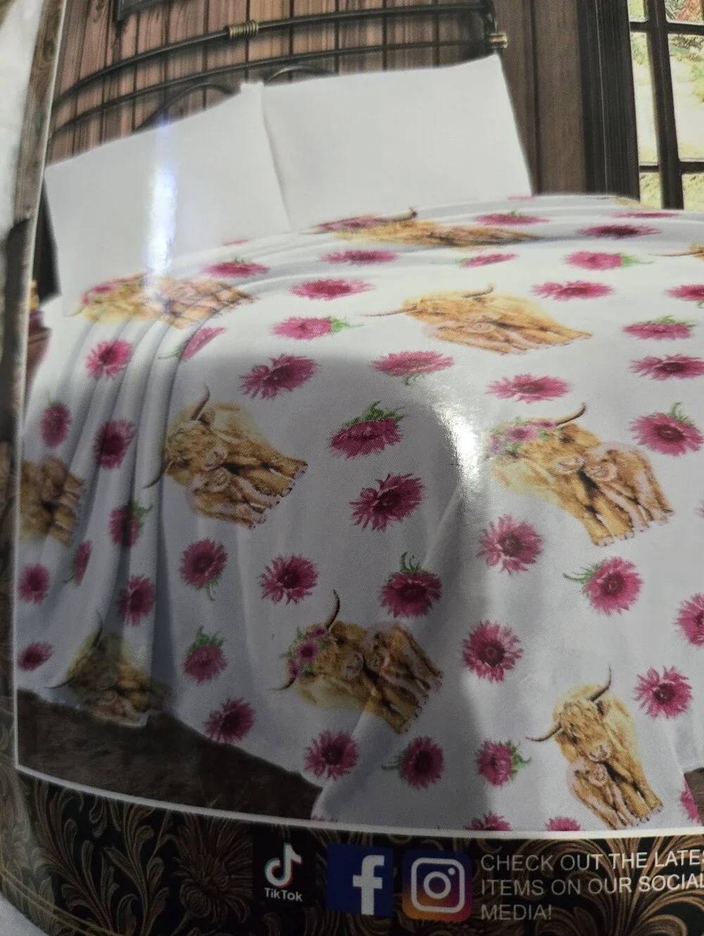White and Pink Super Soft Flannel Fleece Blanket